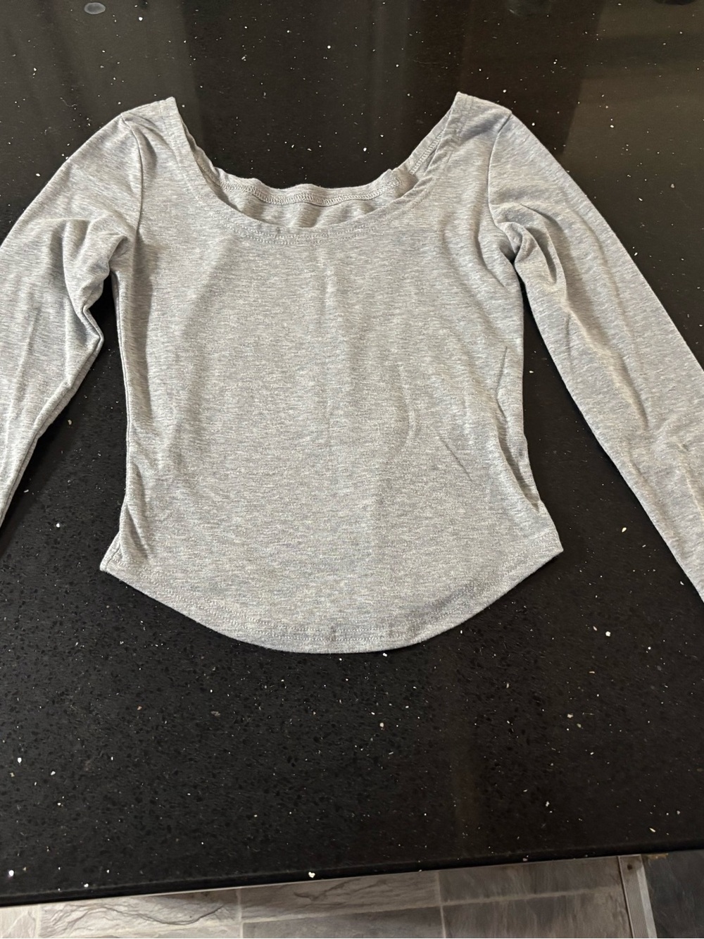 Women's Scoop Neck Heather Gray Long-Sleeve Tee